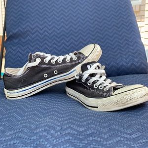 Low top Black Converse